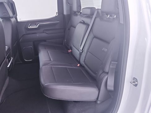 Used 2022 GMC Sierra 1500 SLT w/ SLT Premium Package AWD/4WD image 22