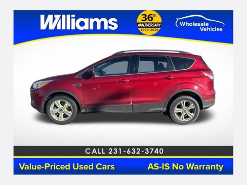 Used 2015 Ford Escape SE w/ Equipment Group 201A image 1