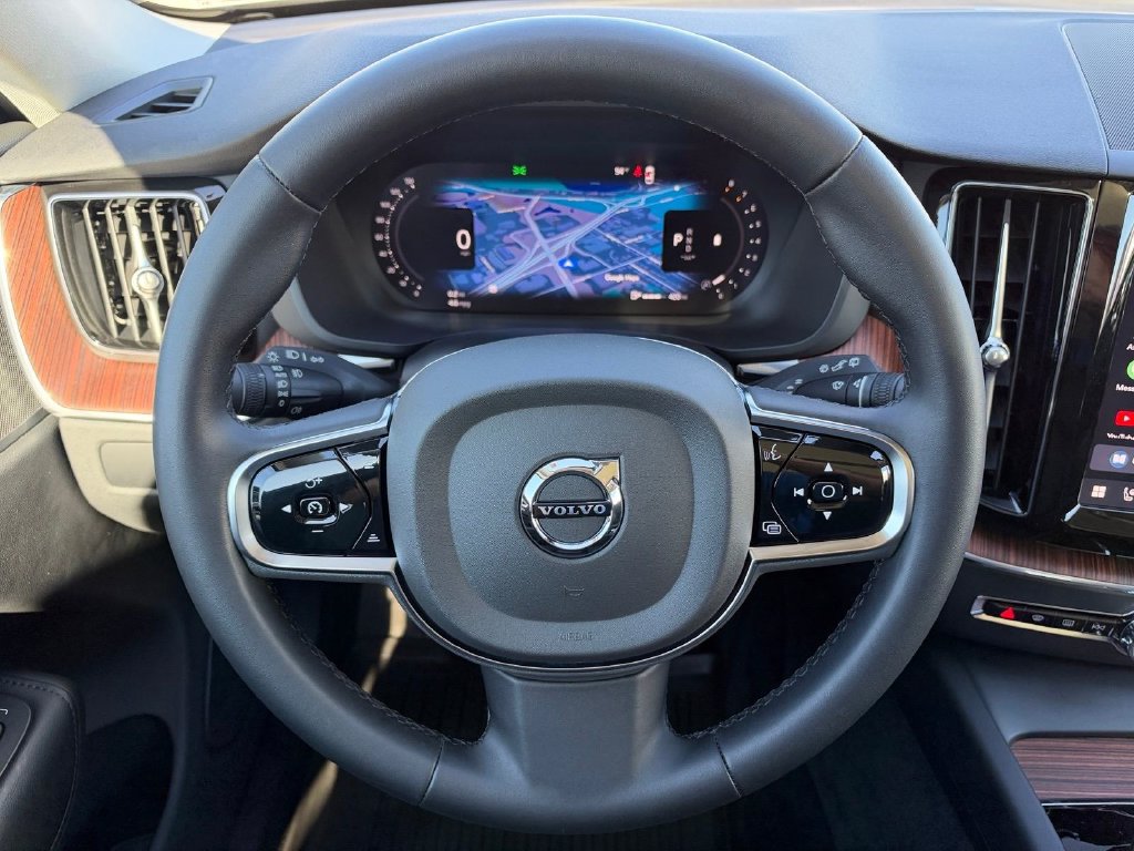 Certified 2024 Volvo XC60 B5 Plus w/ Protection Package Premier AWD/4WD image 11