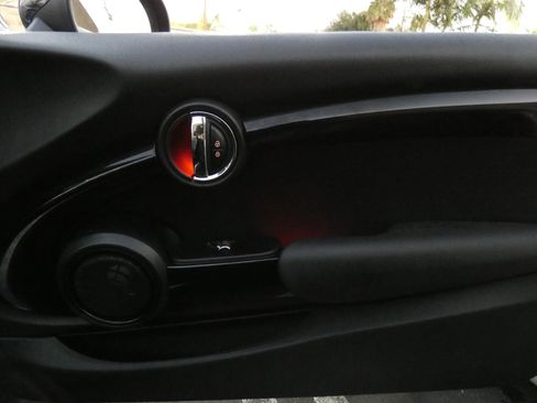 Used 2018 MINI Cooper S image 12