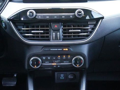 Used 2022 Ford Escape SE w/ Convenience Package image 21