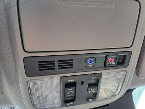 Used 2021 Honda Pilot Touring image 16