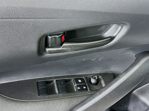 Used 2025 Toyota Corolla LE image 15