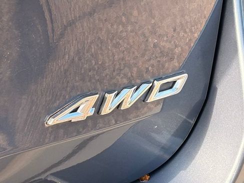 Used 2021 Ford Explorer Limited w/ Equipment Group 301A AWD/4WD image 8