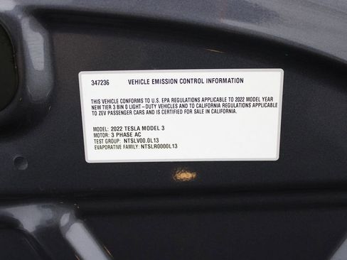 Used 2022 Tesla Model 3 image 32