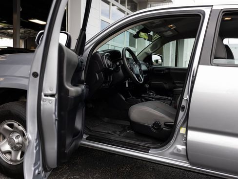 Used 2018 Toyota Tacoma SR w/ SR Convenience Package AWD/4WD image 26