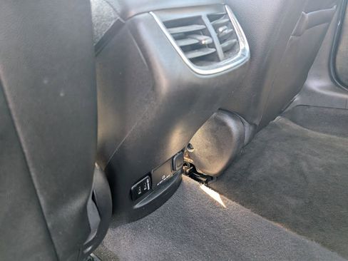 Used 2016 Chevrolet Malibu LT w/ Leather Package image 10