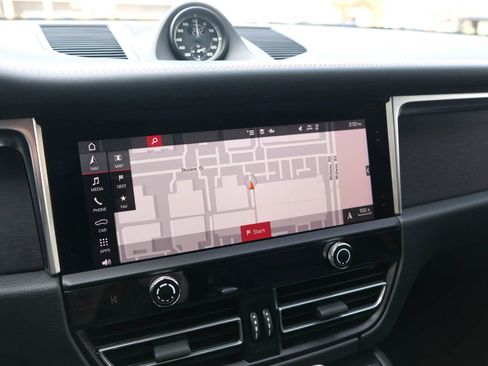 Used 2022 Porsche Macan GTS image 25