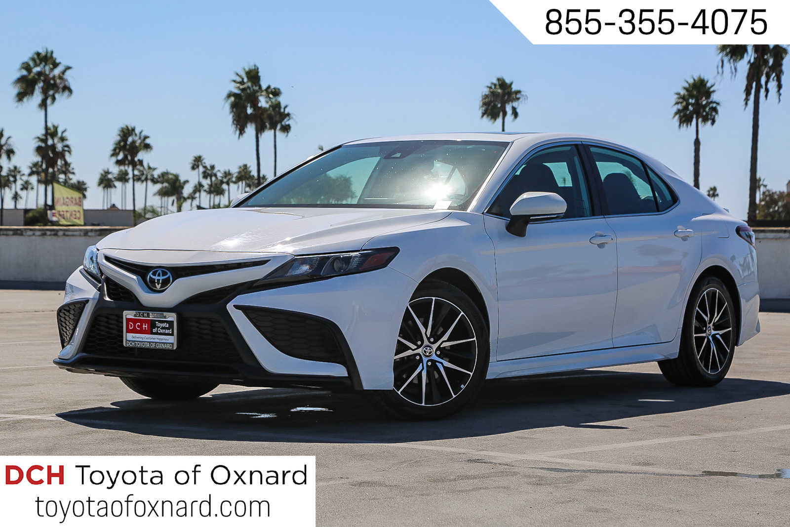 Used 2024 Toyota Camry SE w/ Audio Upgrade Package FWD image 1