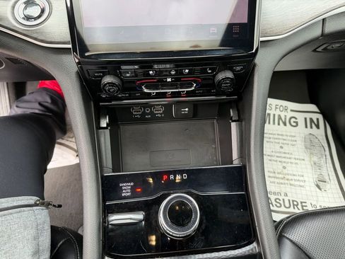 Used 2024 Jeep Grand Cherokee L Limited w/ Luxury Tech Group II image 19