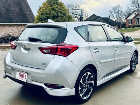 Used 2017 Toyota Corolla iM image 10