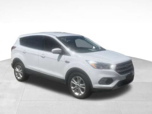 Certified 2019 Ford Escape SE FWD image 8