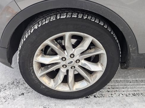 Used 2014 Ford Explorer XLT w/ Equipment Group 202A image 9