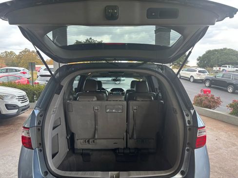 Used 2011 Honda Odyssey Touring Elite image 25