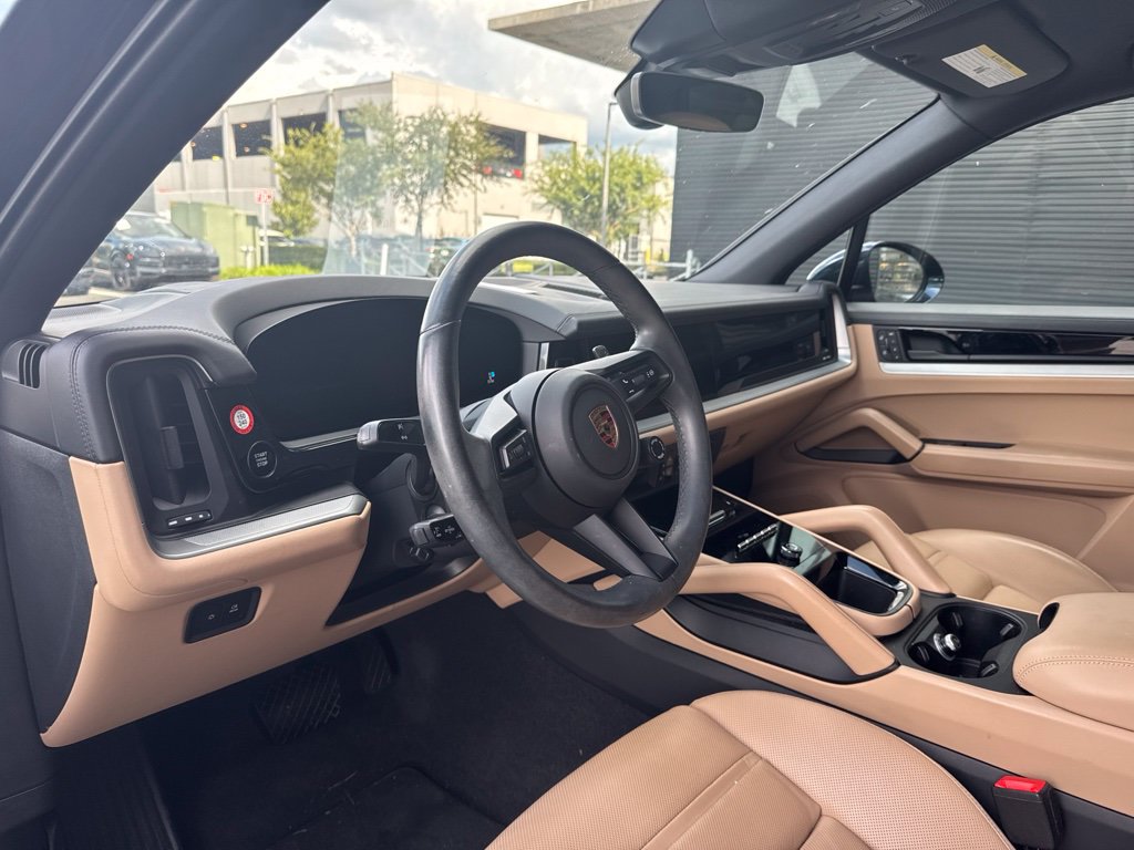 Certified 2024 Porsche Cayenne AWD/4WD image 9