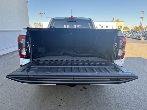 Used 2024 Ford Ranger Lariat w/ Advanced Towing Package image 12