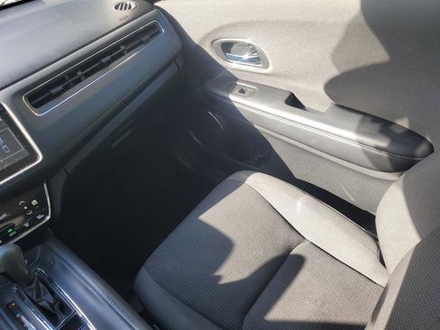 Used 2019 Honda HR-V EX image 27