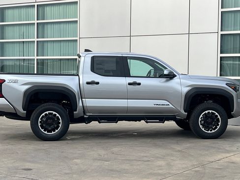 New 2025 Toyota Tacoma TRD Off-Road image 3