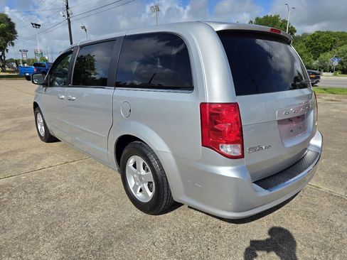 Used 2012 Dodge Grand Caravan Crew FWD image 8