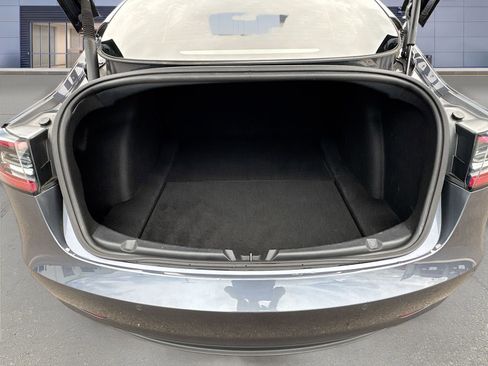 Used 2022 Tesla Model 3 Long Range AWD/4WD image 29