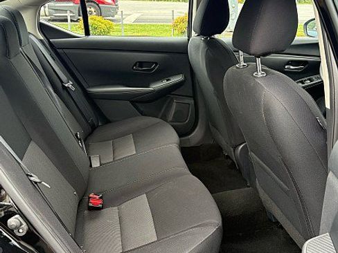 Used 2025 Nissan Sentra SV FWD image 10