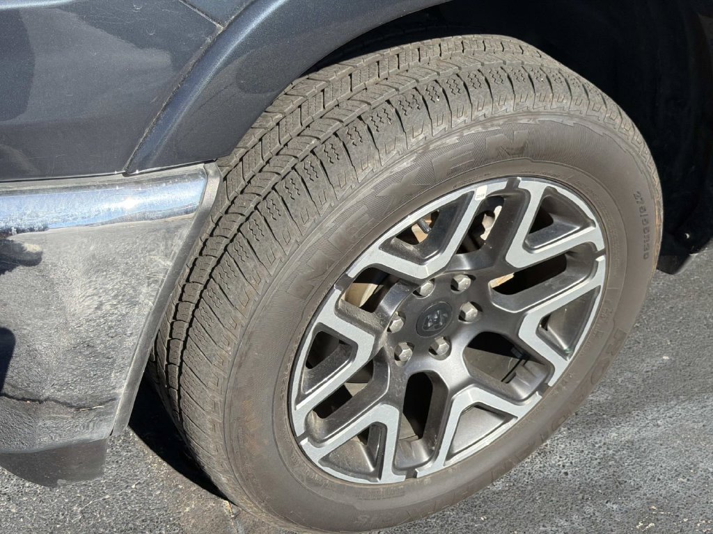 Used 2026 RAM 1500 Laramie AWD/4WD image 7