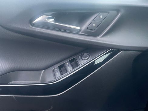 Used 2025 Chevrolet Equinox LT image 20