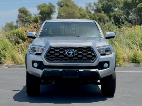 Used 2022 Toyota Tacoma TRD Off-Road w/ Technology Package AWD/4WD image 6