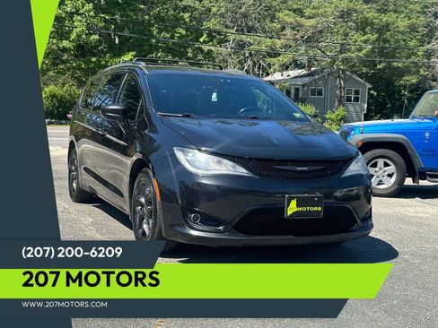 Used 2019 Chrysler Pacifica Touring-L w/ S Appearance Package FWD image 1