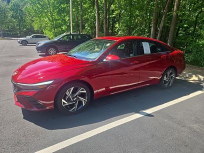 Used 2025 Hyundai Elantra SEL