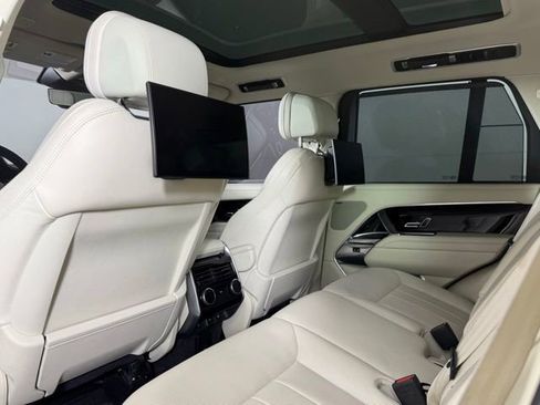 Used 2023 Land Rover Range Rover SE AWD/4WD image 25