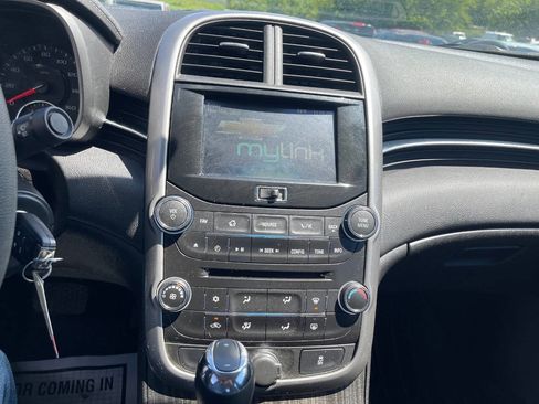 Used 2015 Chevrolet Malibu LT w/ Power Convenience Package FWD image 17