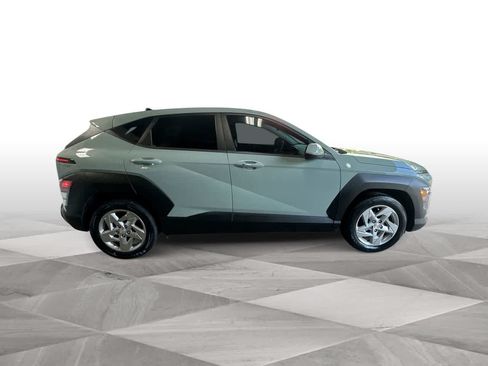 Used 2024 Hyundai Kona SE FWD image 9