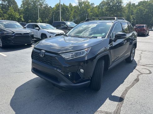 Used 2021 Toyota RAV4 XLE Premium AWD/4WD image 2