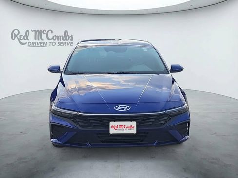 Certified 2025 Hyundai Elantra SE FWD image 8
