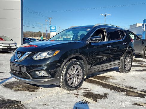 Used 2016 Nissan Rogue SL w/ SL Premium Package image 3