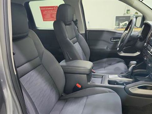 Used 2024 Nissan Frontier SV w/ Technology Package image 26