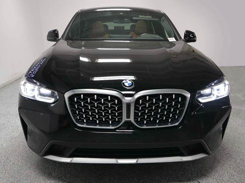 Used 2022 BMW X4 xDrive30i w/ Convenience Package AWD/4WD image 2
