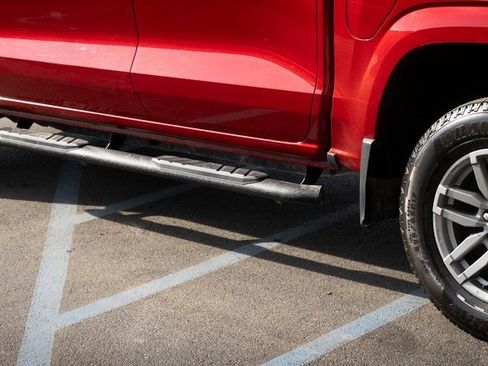 Used 2024 Chevrolet Colorado LT w/ LT Convenience Package III image 25