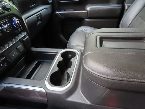 Used 2019 Chevrolet Silverado 1500 LTZ w/ LTZ Plus Package AWD/4WD image 18