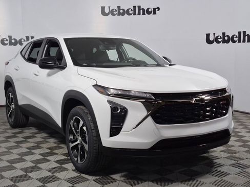 New 2026 Chevrolet Trax RS image 1