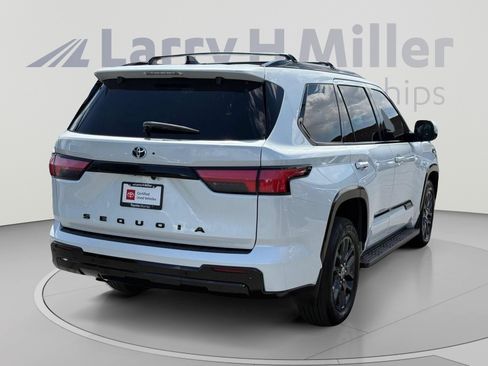 Certified 2023 Toyota Sequoia Platinum AWD/4WD image 5