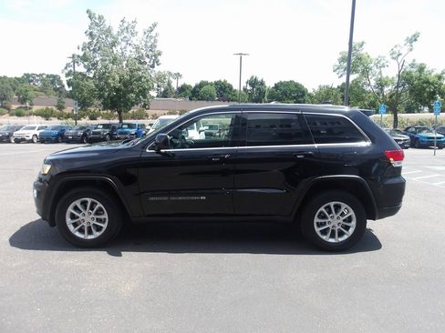 Used 2022 Jeep Grand Cherokee Laredo E image 5