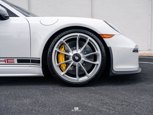 Used 2016 Porsche 911 R RWD image 13