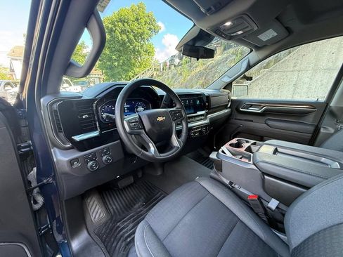 Used 2023 Chevrolet Silverado 1500 LT AWD/4WD image 42