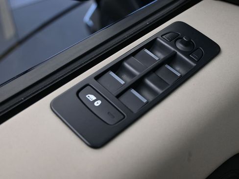 Used 2020 Land Rover Discovery Sport image 14