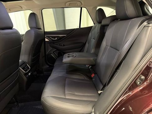 Used 2025 Subaru Outback Limited AWD/4WD image 21