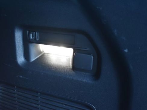 Used 2024 Ford Explorer Limited image 41