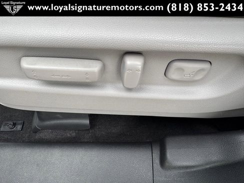 Used 2016 Honda Pilot Touring image 23