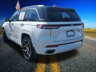 Certified 2022 Jeep Grand Cherokee Summit AWD/4WD video 2